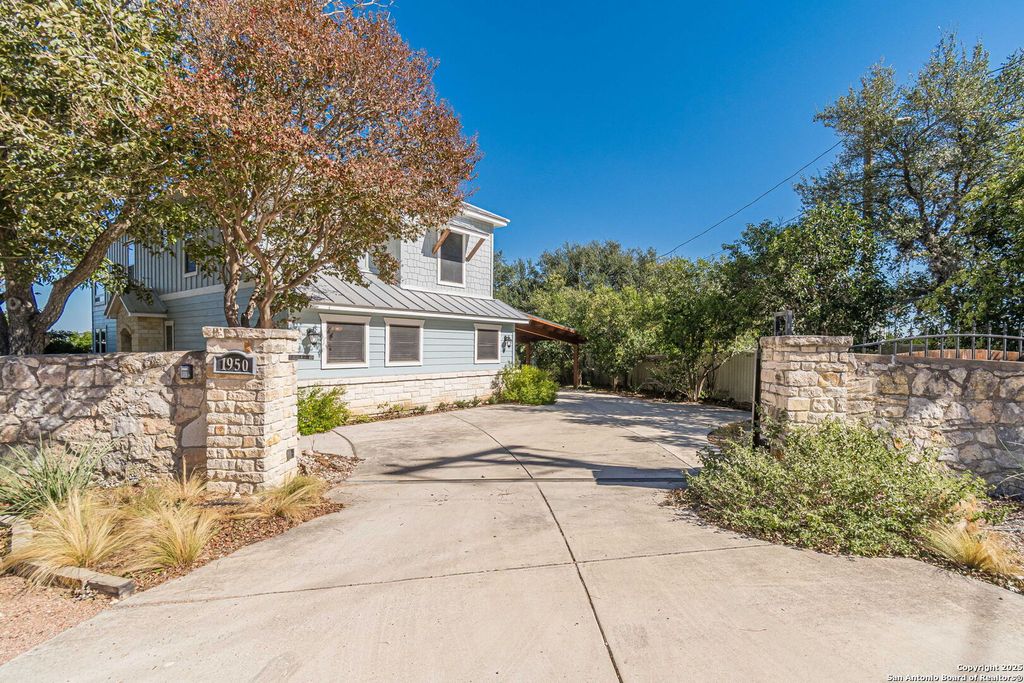 Photo of 1950 Triple Peak, Canyon Lake, TX 78133 (MLS # 1924366)