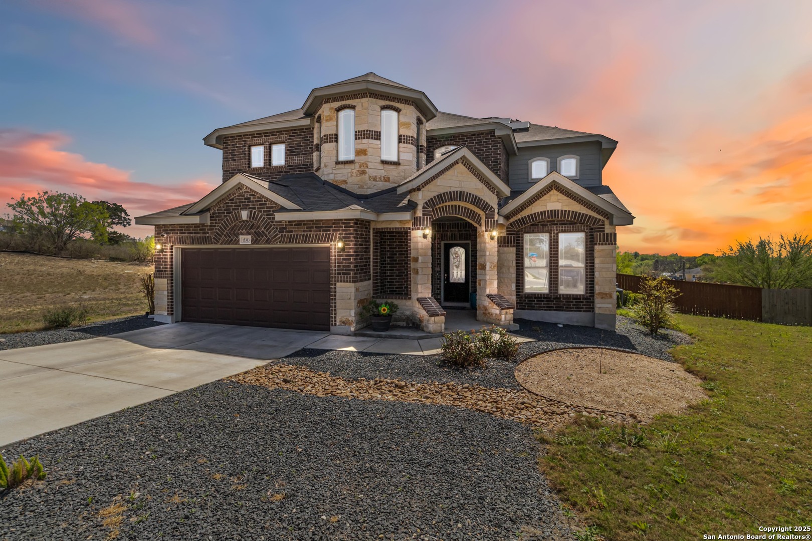 15303 Comanche