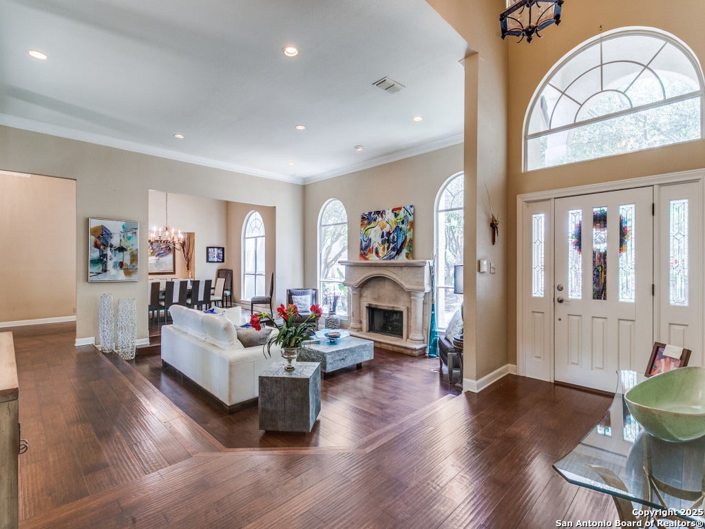 107 POST OAK WAY