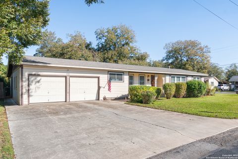 A home in Hondo