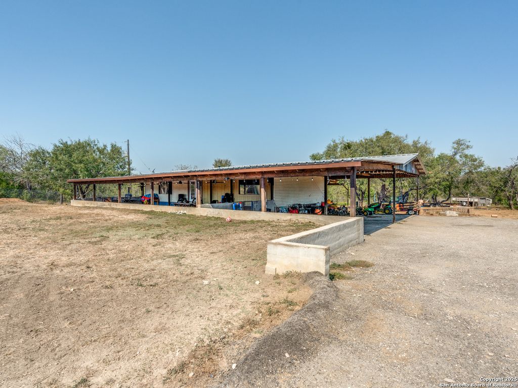 Photo of 470 Country Acres, Seguin, TX 78155 (MLS # 1912618)