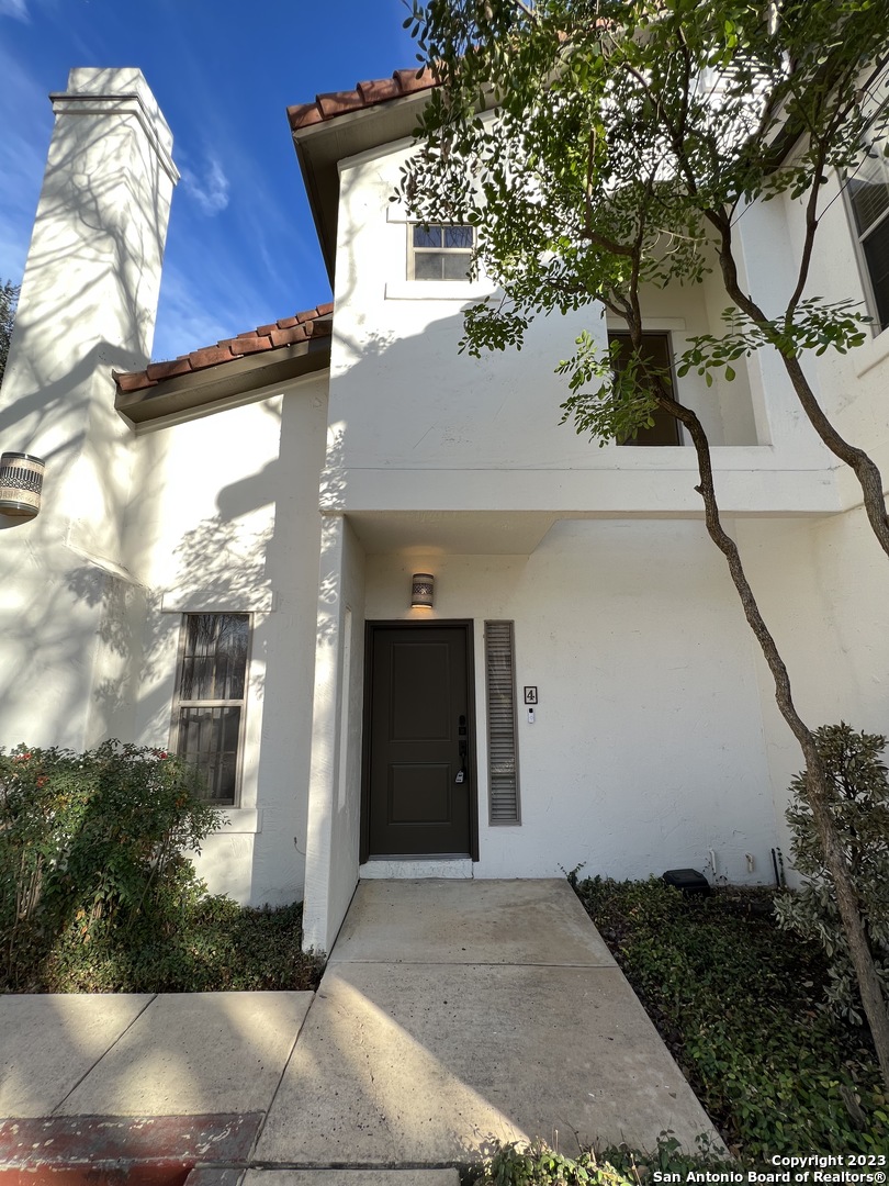 208 GRANDVIEW PL 4