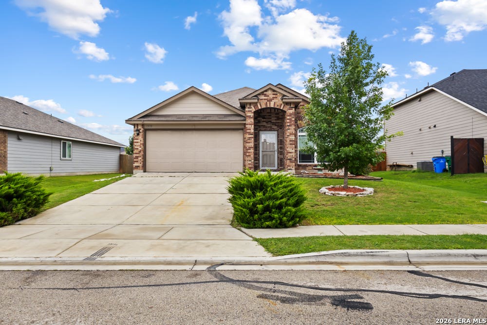 Photo of 1533 REDBRIDGE DR, Seguin, TX 78155 (MLS # 2001972)