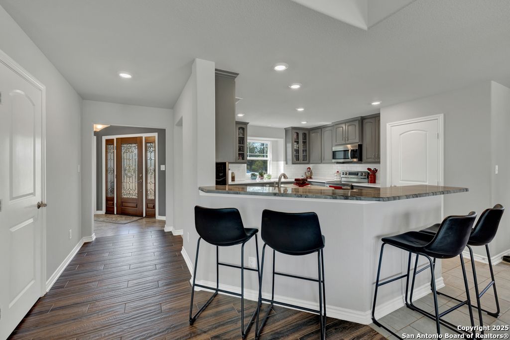 Photo of 2354 Fm 2438, Seguin, TX 78155 (MLS # 1911057)