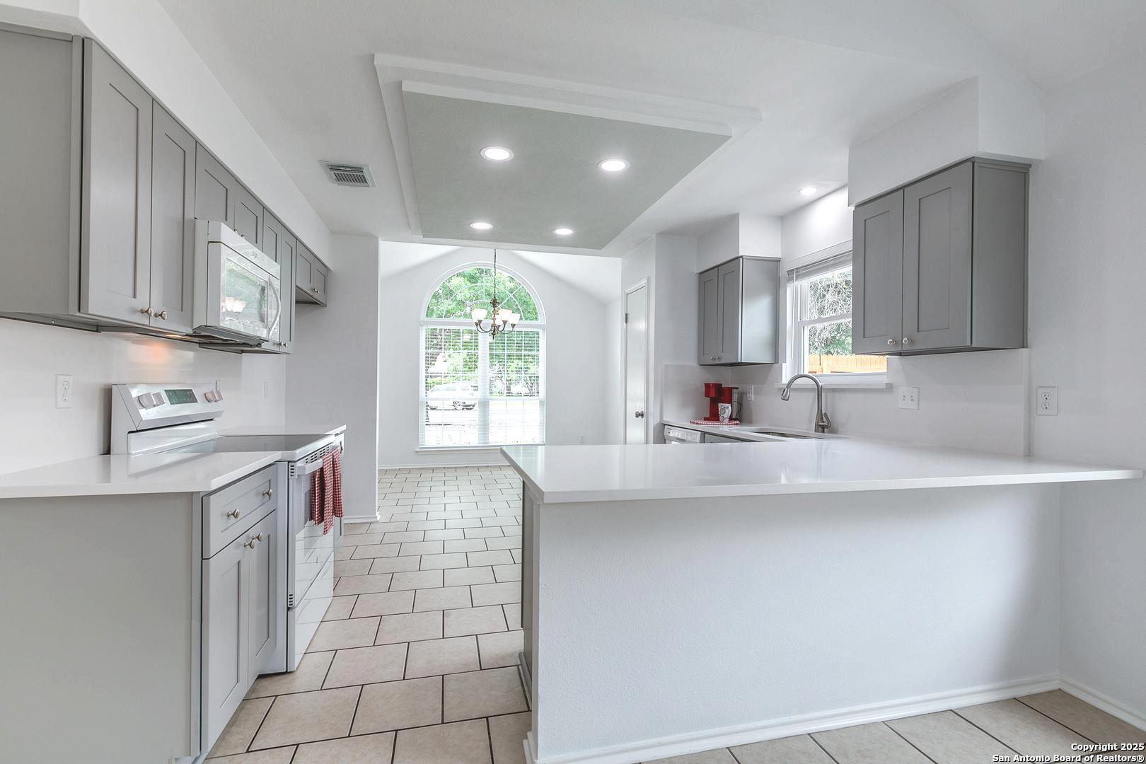 7311 Huntwood