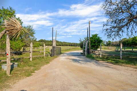109 Waring Welfare Boerne TX 78015