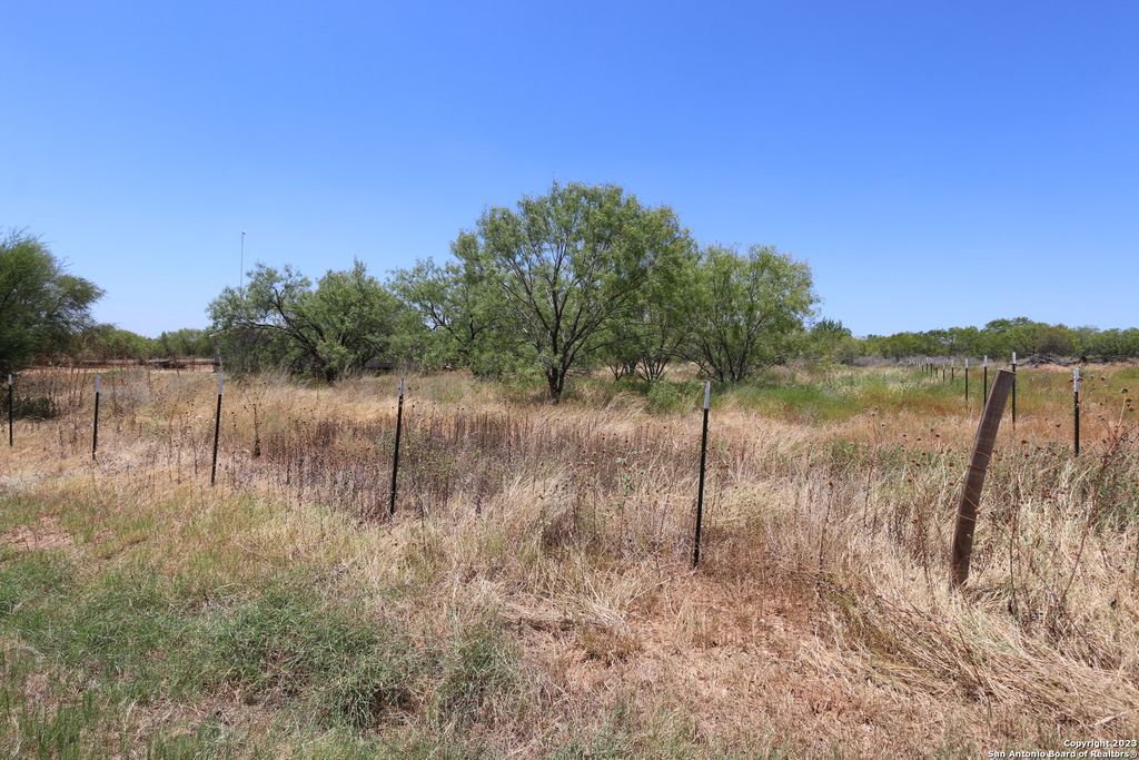 Photo of 103 County Road 2638, Devine, TX 78016 (MLS # 1711107)