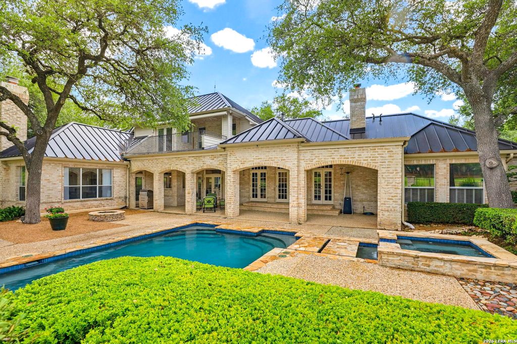 Photo of 2 TROPHY GRN, San Antonio, TX 78257 (MLS # 1959024)