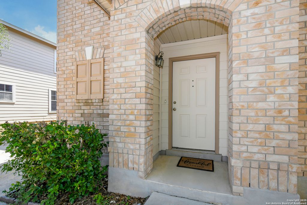 Photo of 30 KNIGHTS PEAK, San Antonio, TX 78254 (MLS # 1950662)