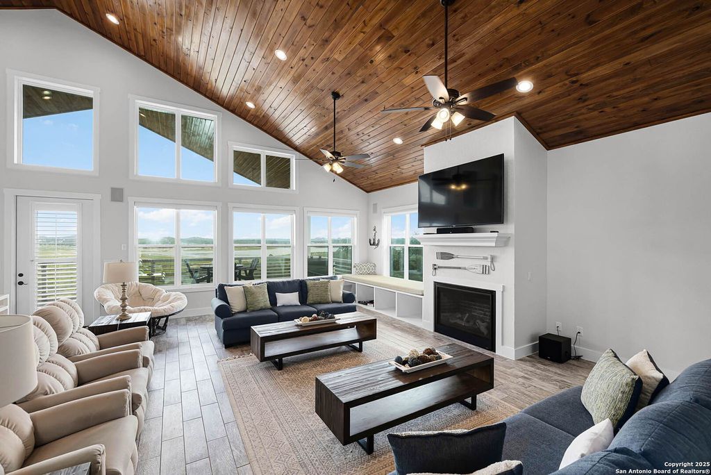 Photo of 1447 Tamarack, Canyon Lake, TX 78133 (MLS # 1869813)