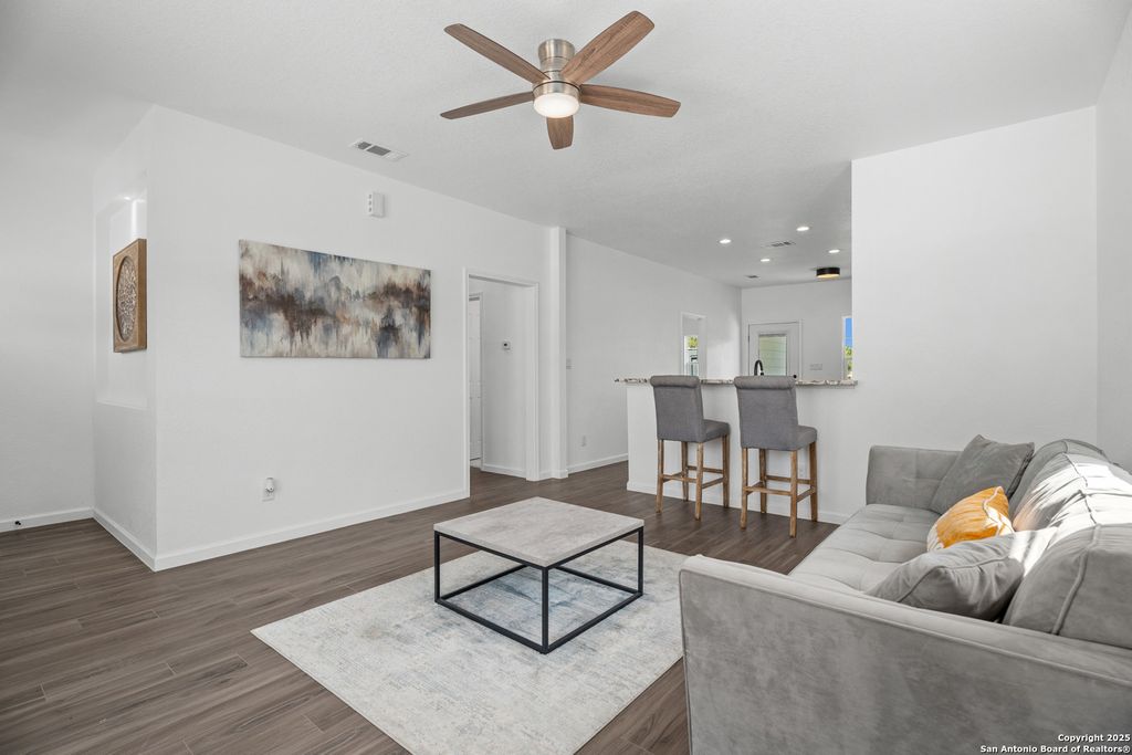 Photo of 1734 Blueridge Dr, Canyon Lake, TX 78133 (MLS # 1914075)