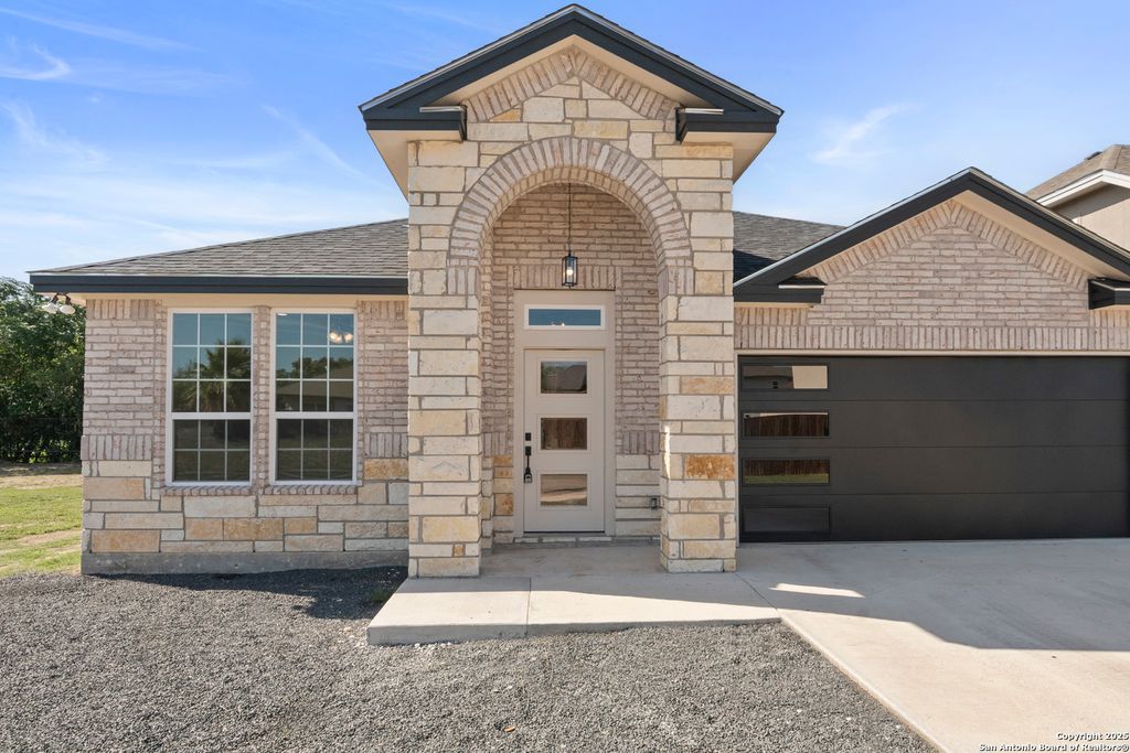 Photo of 109 Sutton PL, Uvalde, TX 78801 (MLS # 1865987)