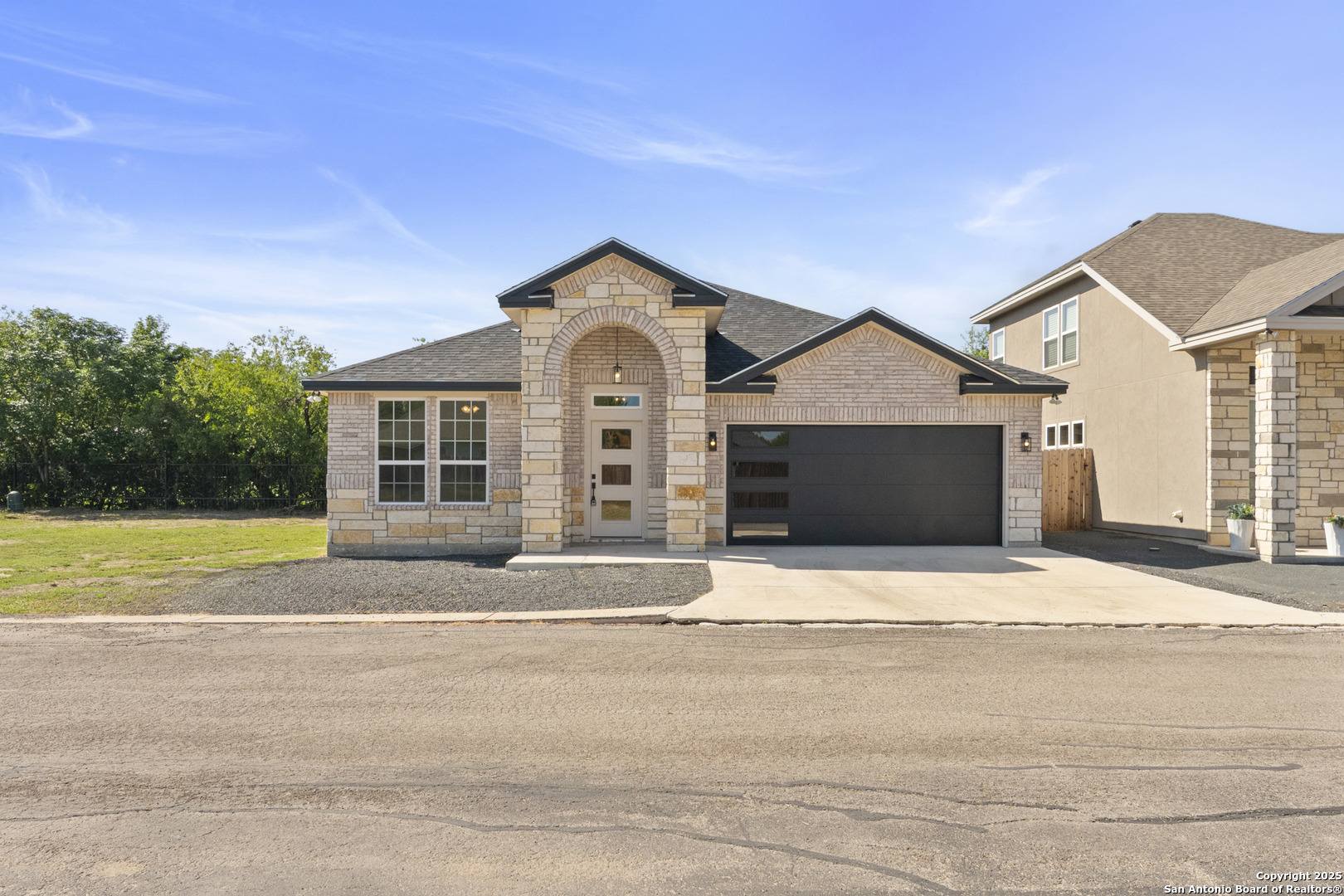 Photo 1 of 30 — 109 Sutton PL, Uvalde, TX 78801
