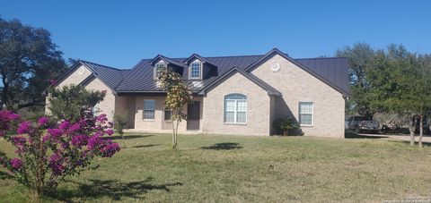 A home in Hondo