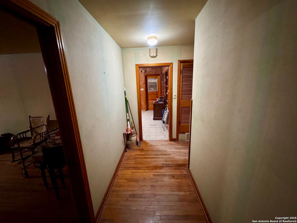 Photo of 212 Patrick, Pleasanton, TX 78064 (MLS # 1872251)