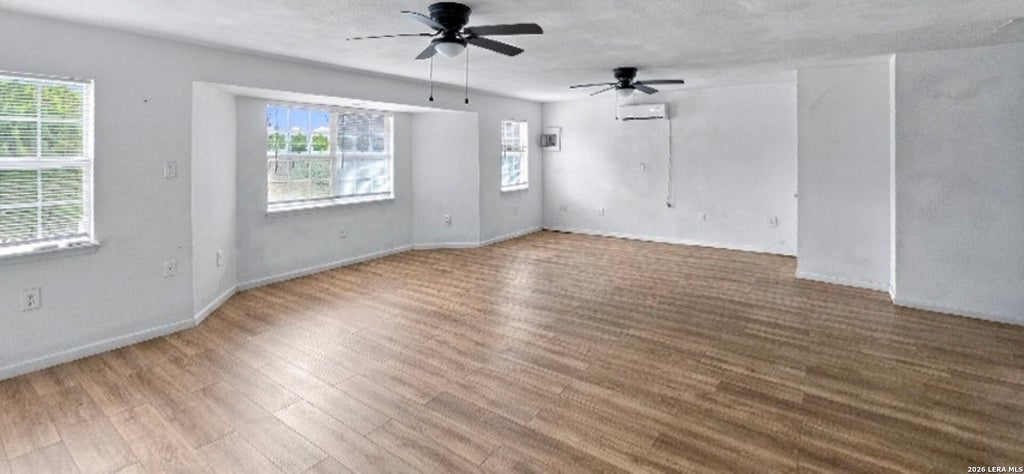 Photo of 645 W BROADVIEW DR, San Antonio, TX 78228 (MLS # 2022897)