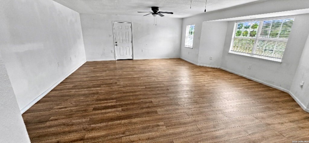 Photo of 645 W BROADVIEW DR, San Antonio, TX 78228 (MLS # 2022897)