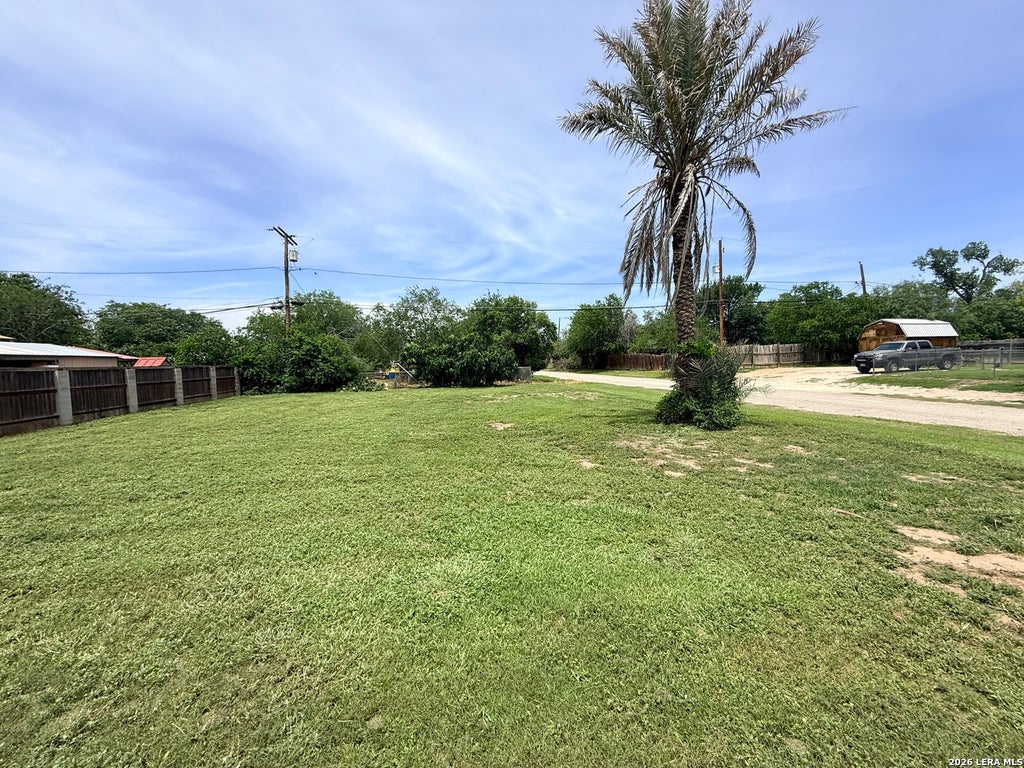 Photo of 600 Crouch Ave, Devine, TX 78016 (MLS # 1971875)