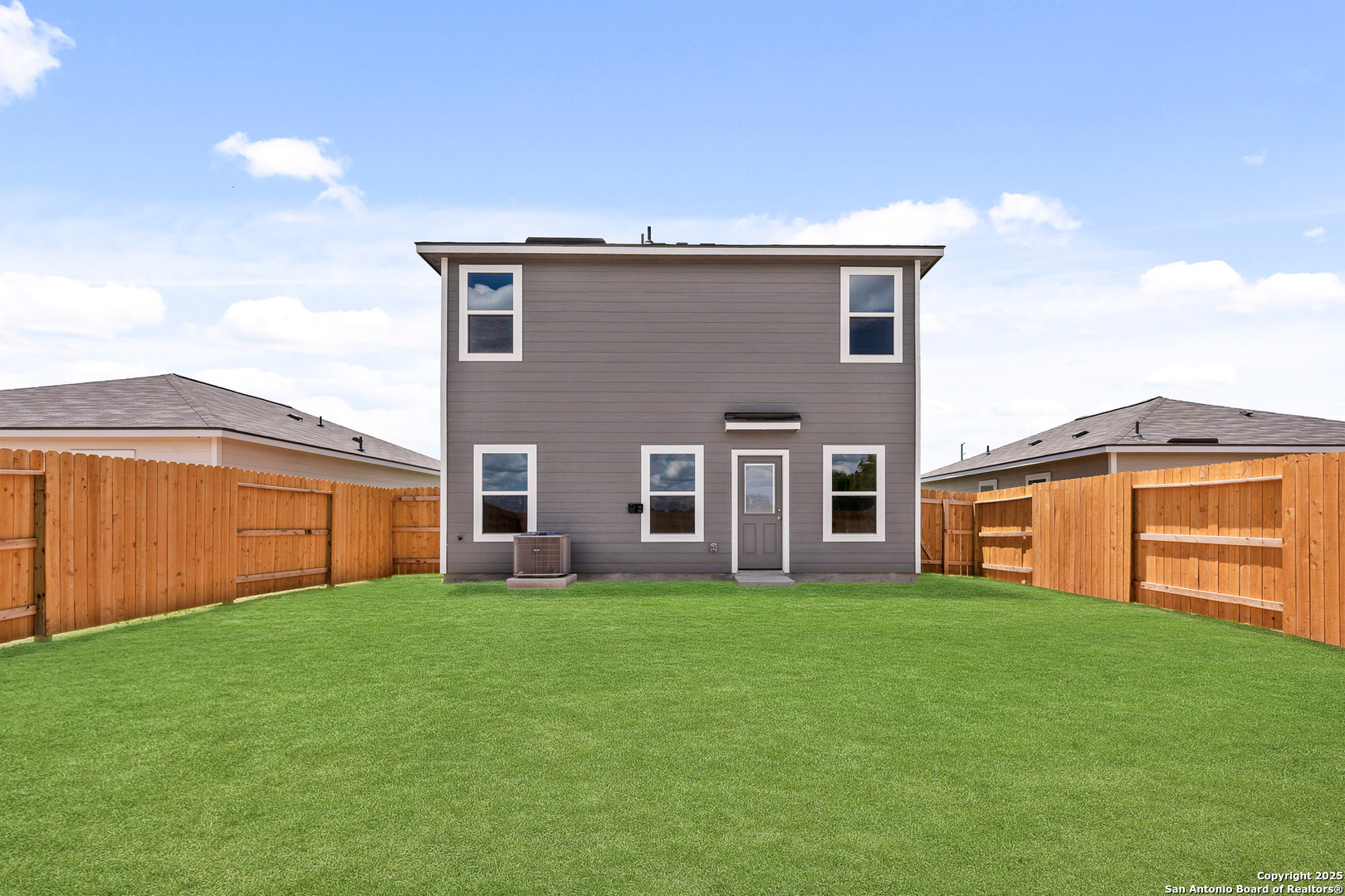 11526 Woodpecker Drive