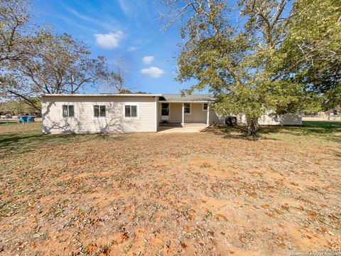 A home in Floresville