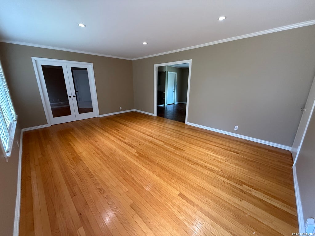 Photo of 403 E NOTTINGHAM DR, San Antonio, TX 78209 (MLS # 2008099)