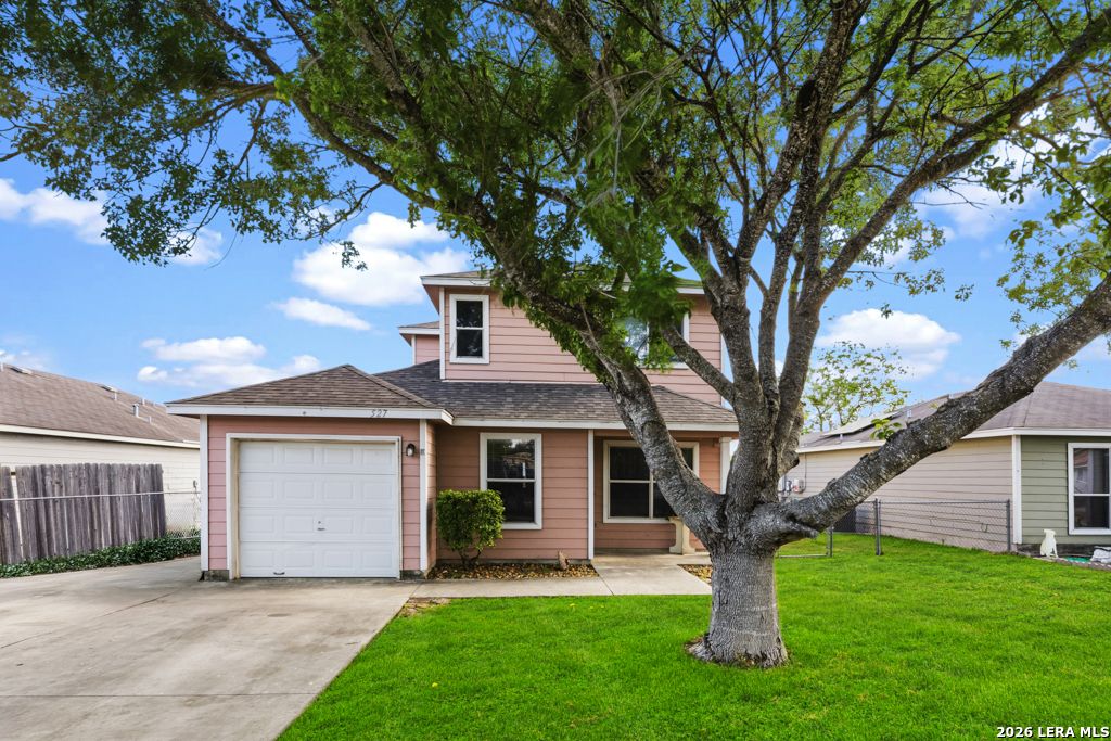 Photo of 527 Roosevelt, Seguin, TX 78155 (MLS # 1954174)