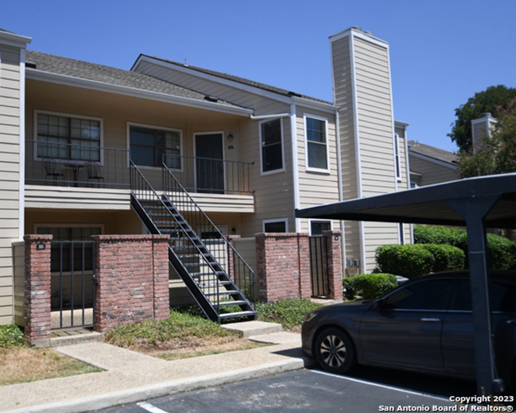 Photo of 11610 VANCE JACKSON RD 506 #506, San Antonio, TX 78230 (MLS # 1990326)