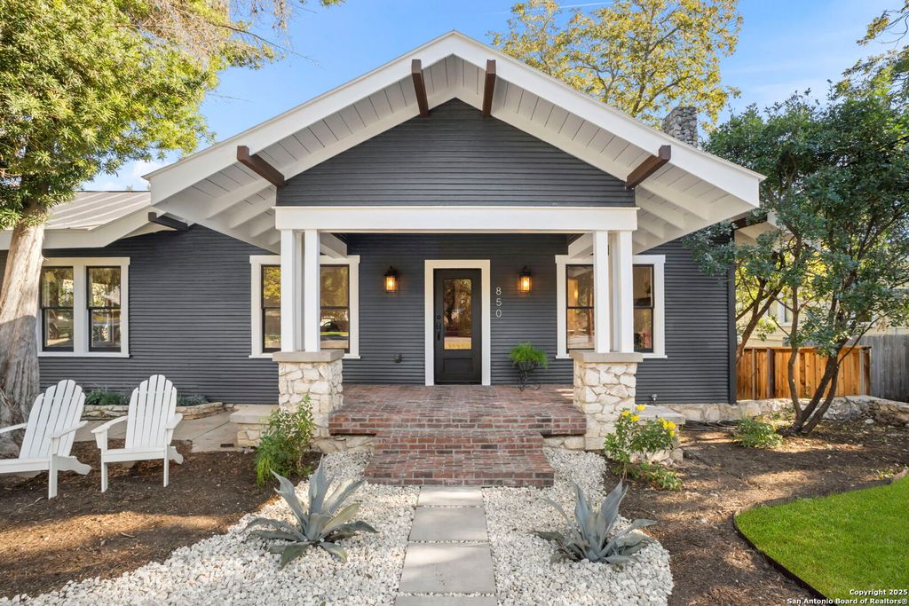 Photo of 850 Estes, Alamo Heights, TX 78209 (MLS # 1922994)