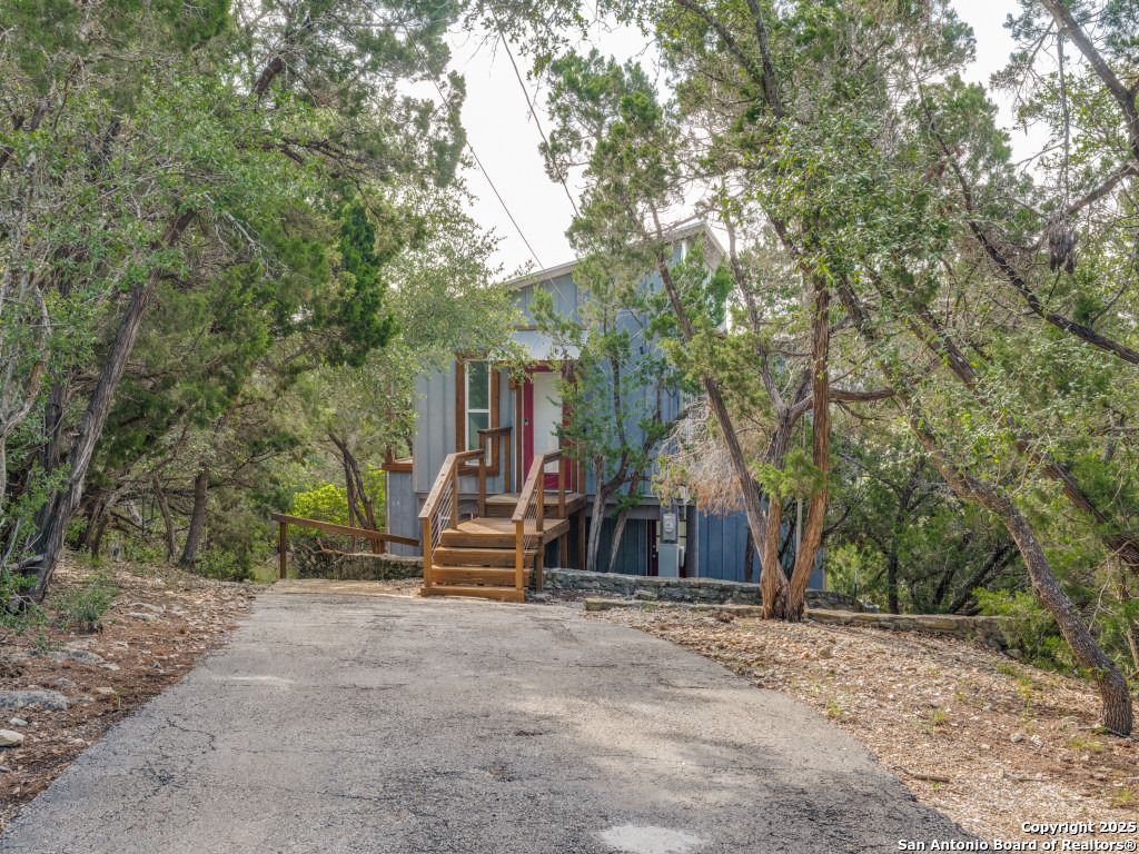 Photo of 238 Ledgeview, Canyon Lake, TX 78133 (MLS # 1883311)