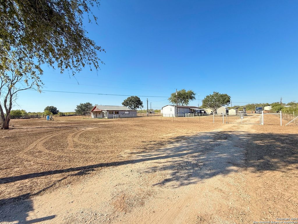 Photo of 179 PR 6624, Devine, TX 78016 (MLS # 1918433)