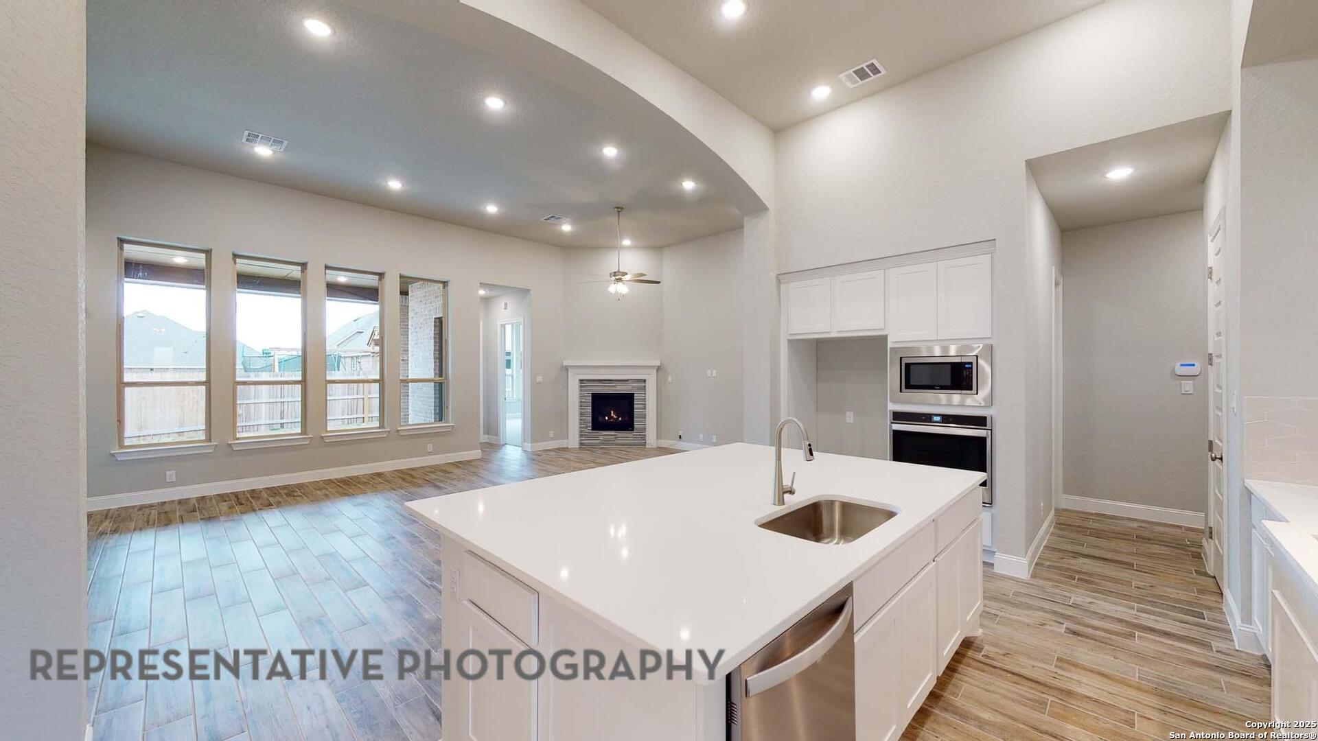 401 Dulce Vista