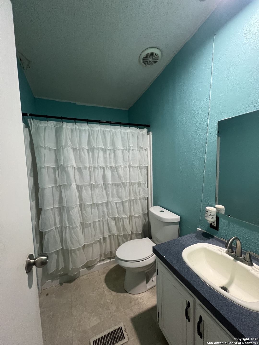 Search 370 County Road 347