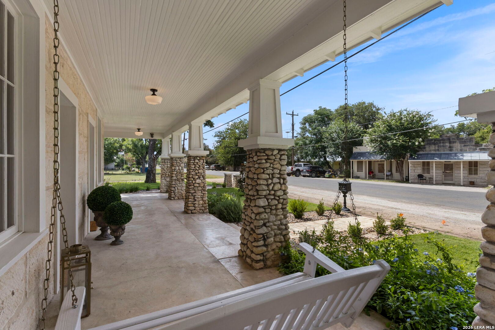 824 HIGH ST