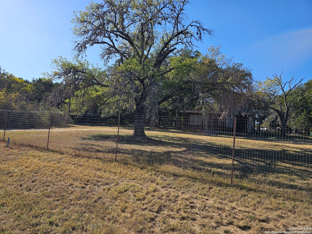 Photo of 110 Maricopa, Canyon Lake, TX 78133 (MLS # 1923260)