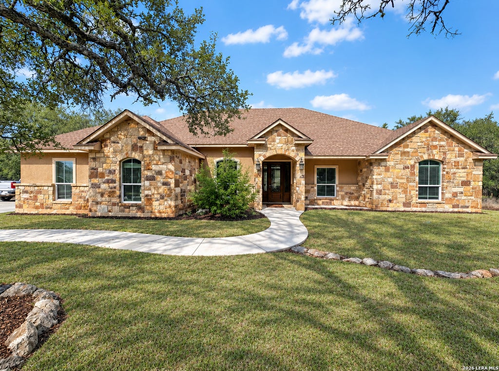 Photo of 113 HOSKINS TRL, Boerne, TX 78006 (MLS # 2023560)