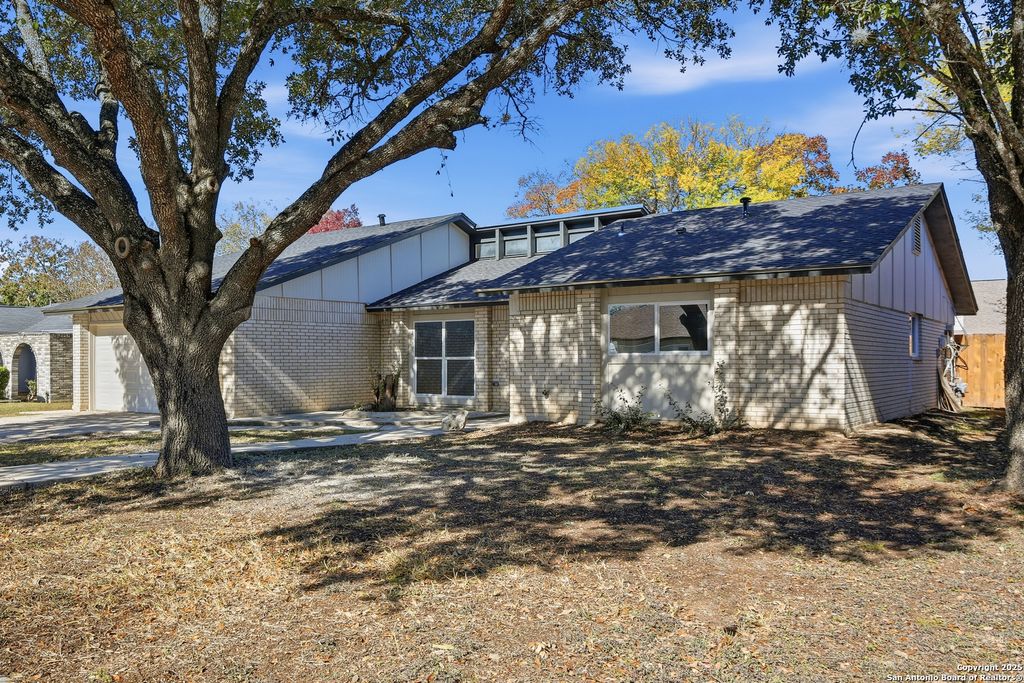 Photo of 6719 Country Field, San Antonio, TX 78240 (MLS # 1929670)