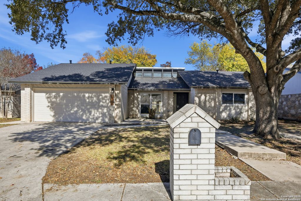 Photo of 6719 Country Field, San Antonio, TX 78240 (MLS # 1929670)