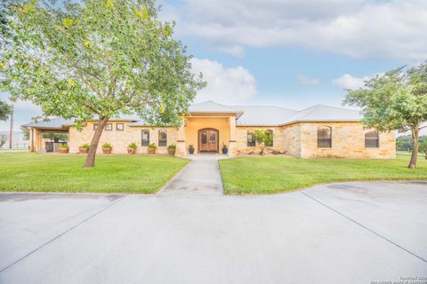 13661 E HIGHWAY 90 Kingsbury TX 78638