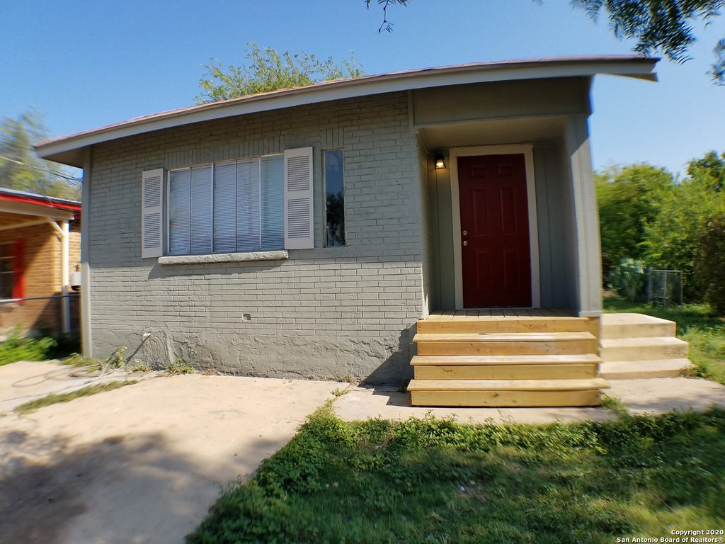 Photo of 5019 HEMPHILL DR, San Antonio, TX 78228 (MLS # 1970223)