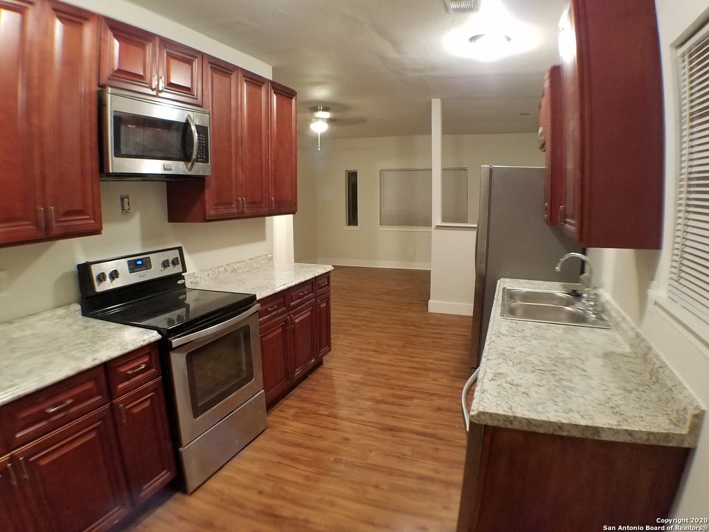 Photo of 5019 HEMPHILL DR, San Antonio, TX 78228 (MLS # 1970223)