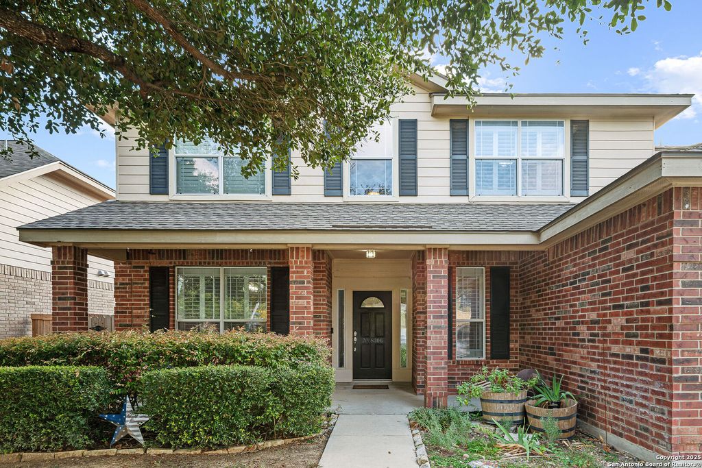 Photo of 8306 Piney Wood Run, San Antonio, TX 78255 (MLS # 1924019)