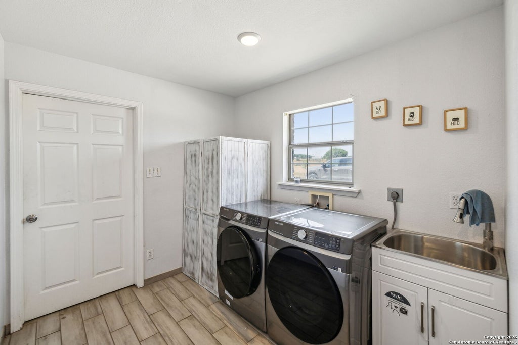 Photo of 2355 Stuart Rd, Adkins, TX 78101 (MLS # 1878166)