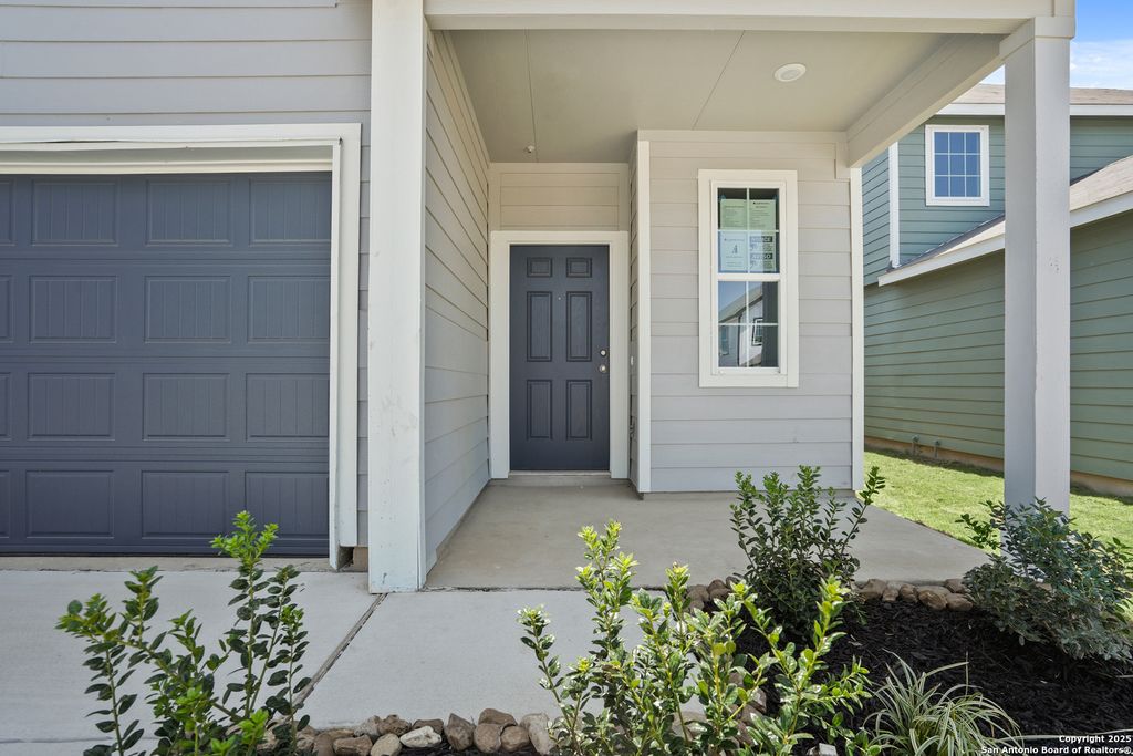 Photo of 13628 Helton Pass, St Hedwig, TX 78152 (MLS # 1917024)