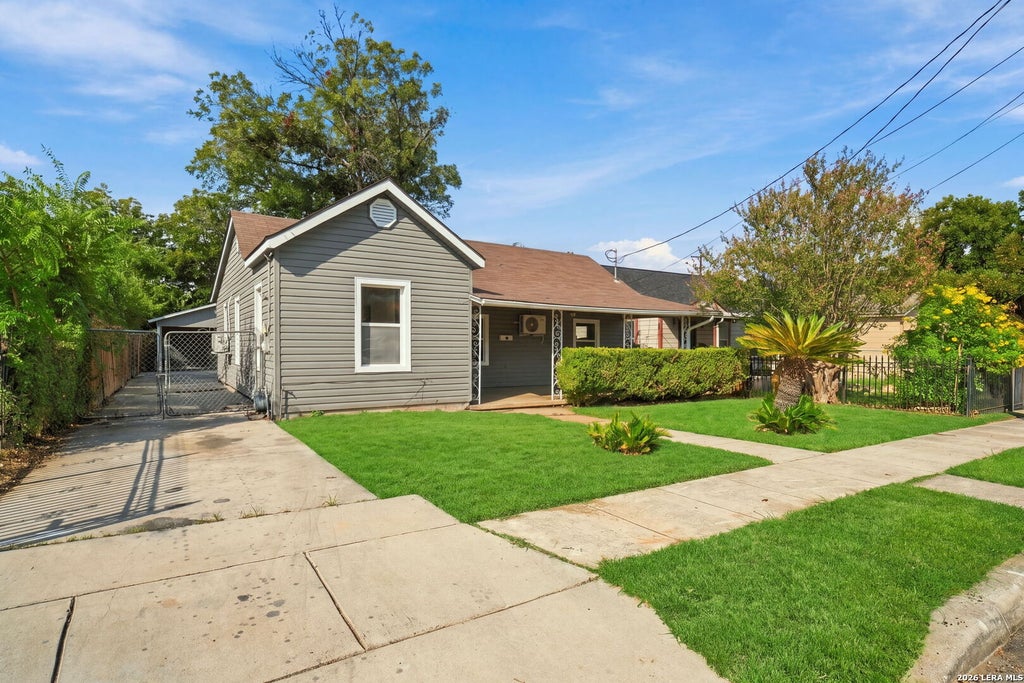 Photo of 209 Hearne Ave, San Antonio, TX 78225 (MLS # 2019474)