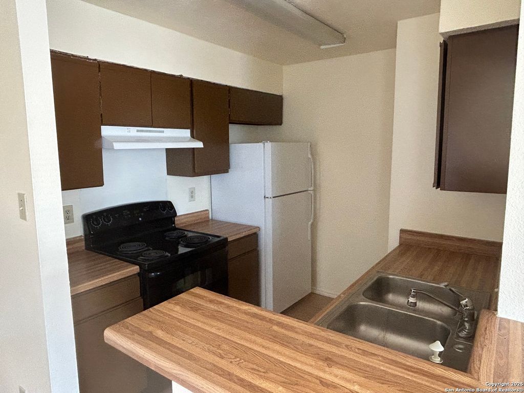 Photo of 7229 Coral Springs, San Antonio, TX 78250 (MLS # 1926715)