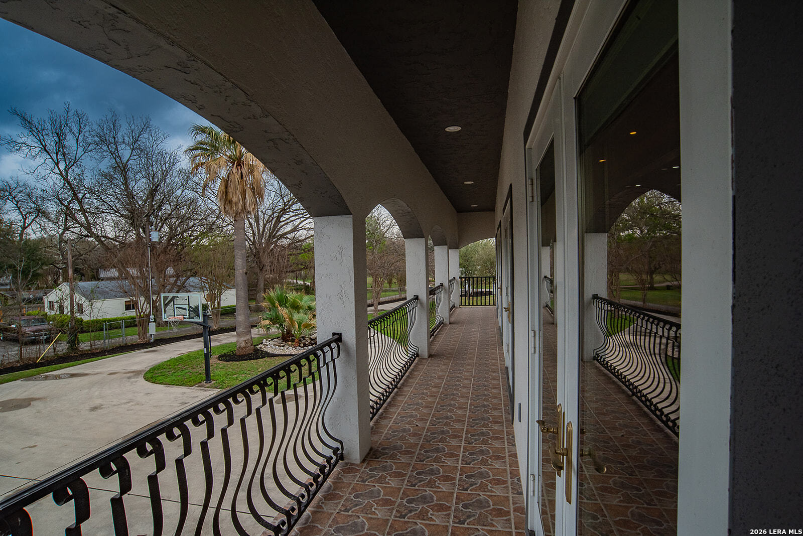 850 Lakeview Trl