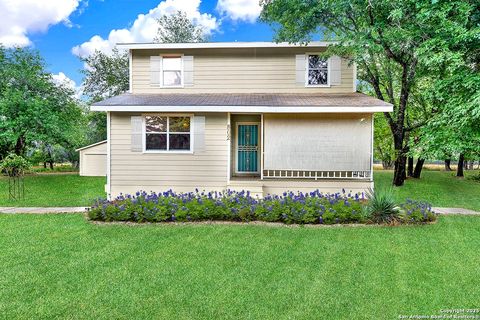 A home in Floresville