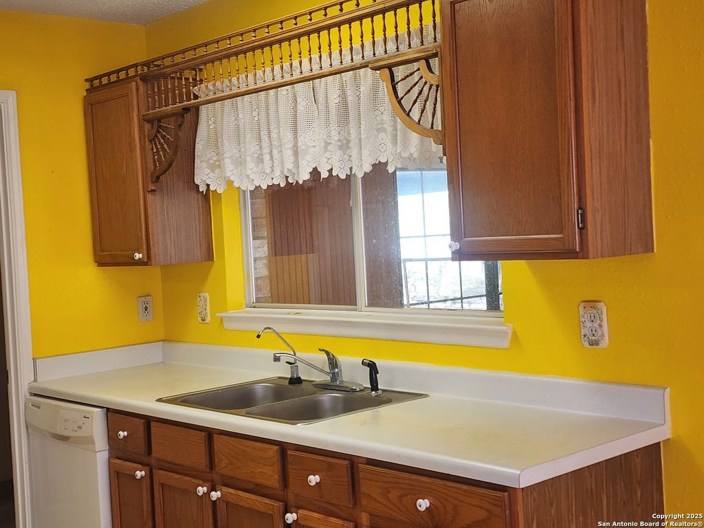 Photo of 11090 Kimes Park, San Antonio, TX 78249 (MLS # 1925460)