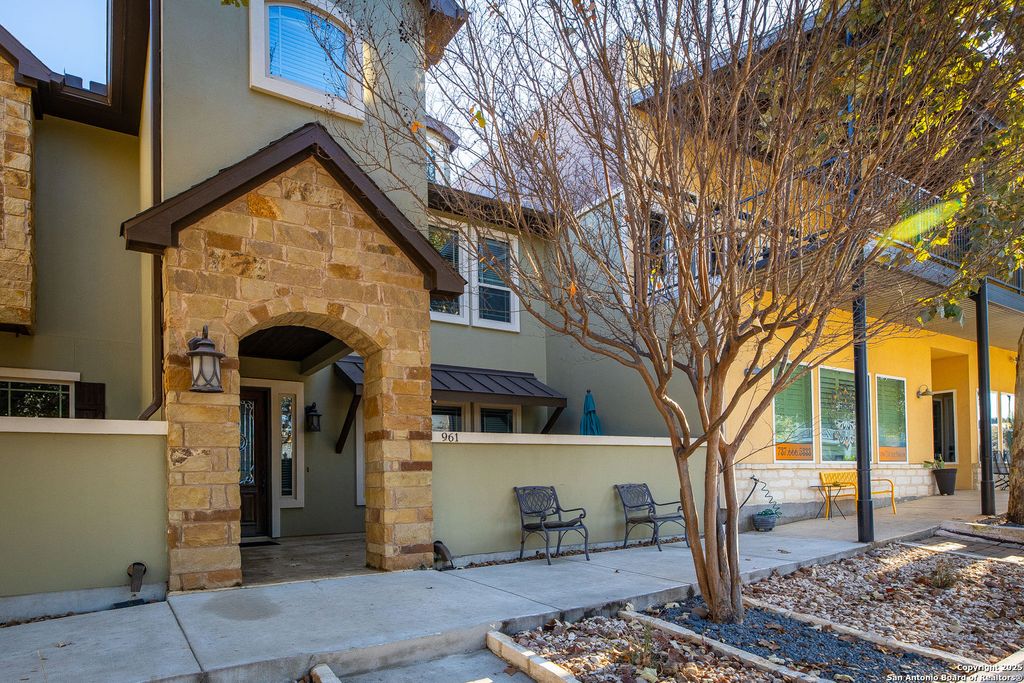 Photo of 961 N. Academy, New Braunfels, TX 78130 (MLS # 1927196)