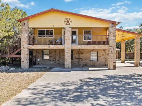 2481 Lakeshore Canyon Lake TX 78133